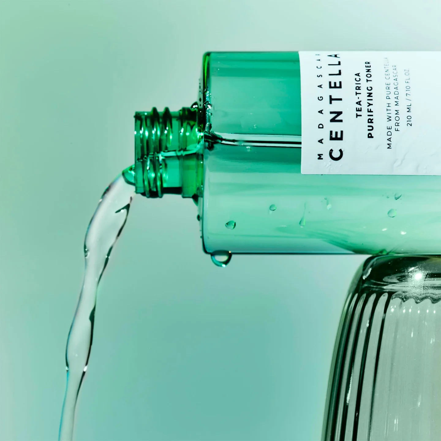 skincare-kbeauty-glowtime-skin 1004 madagasca centella tea trica toner
