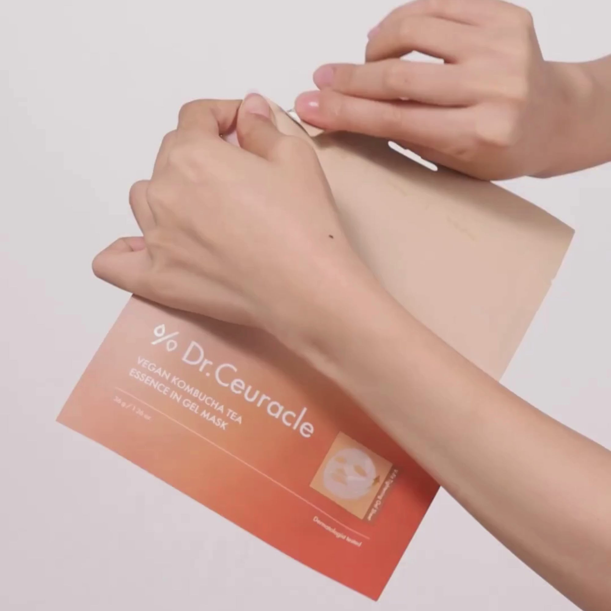 skincare-kbeauty-glowtime-dr ceuracle vegan kombucha tea essence in gel mask